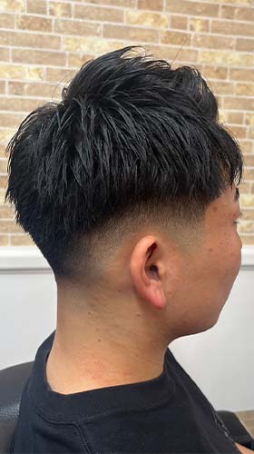 ツーブロスキンフェード(担当 藤森) barber genesisがスタイリングを行なったヘアスタイル