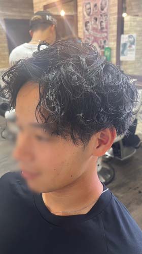 ツーブロ×波巻きスパイラルパーマ(担当 藤森) barber genesisがスタイリングを行なったヘアスタイル